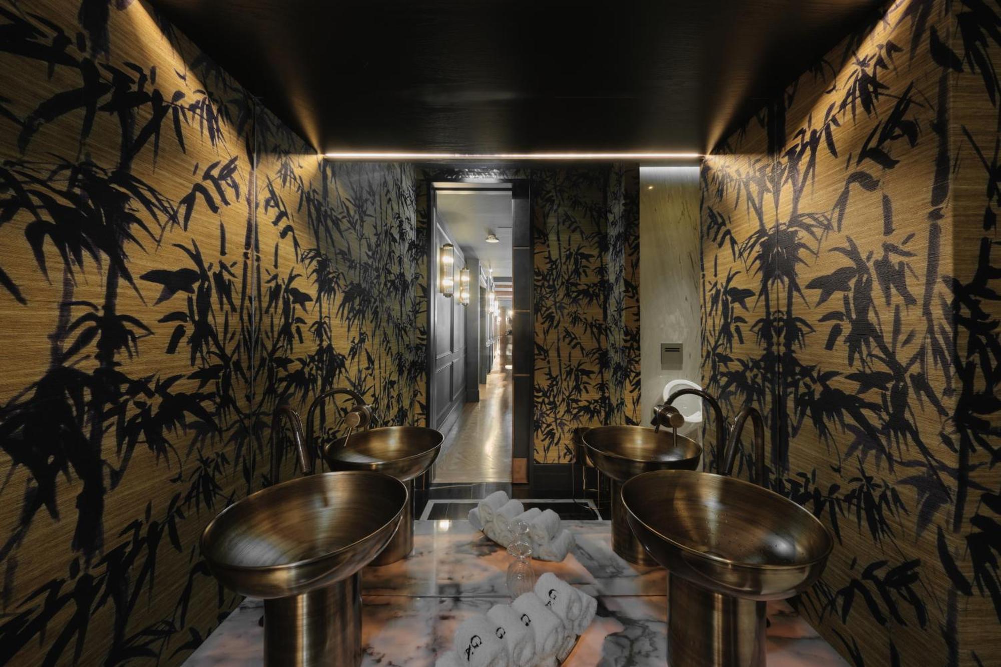 Ga Palace Hotel & Spa, A Xixth-Century Villa Porto Dış mekan fotoğraf Bathroom