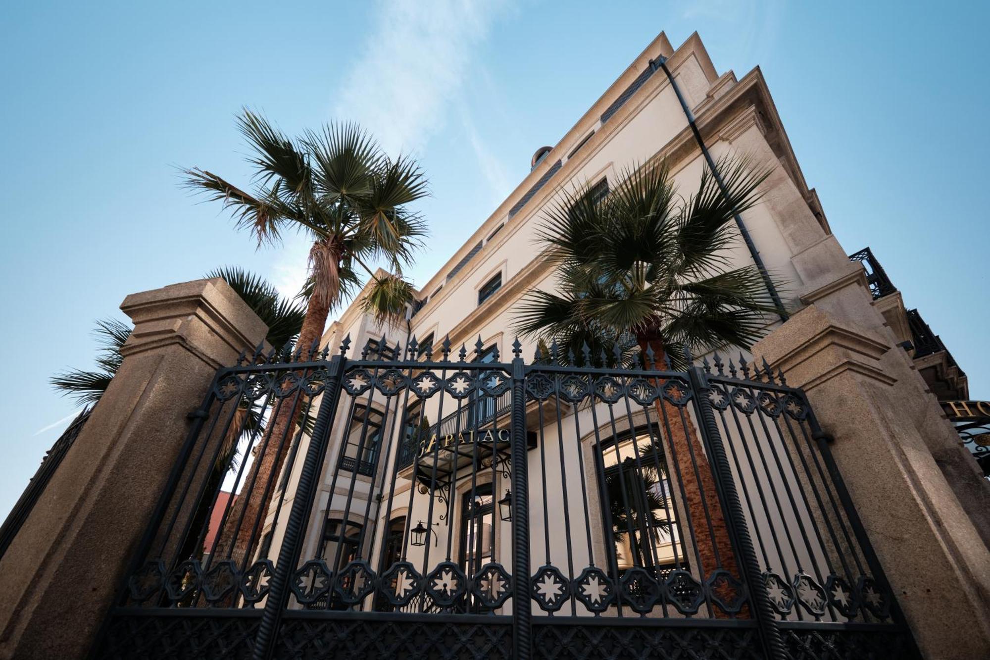 Ga Palace Hotel & Spa, A Xixth-Century Villa Porto Dış mekan fotoğraf The main entrance of the museum