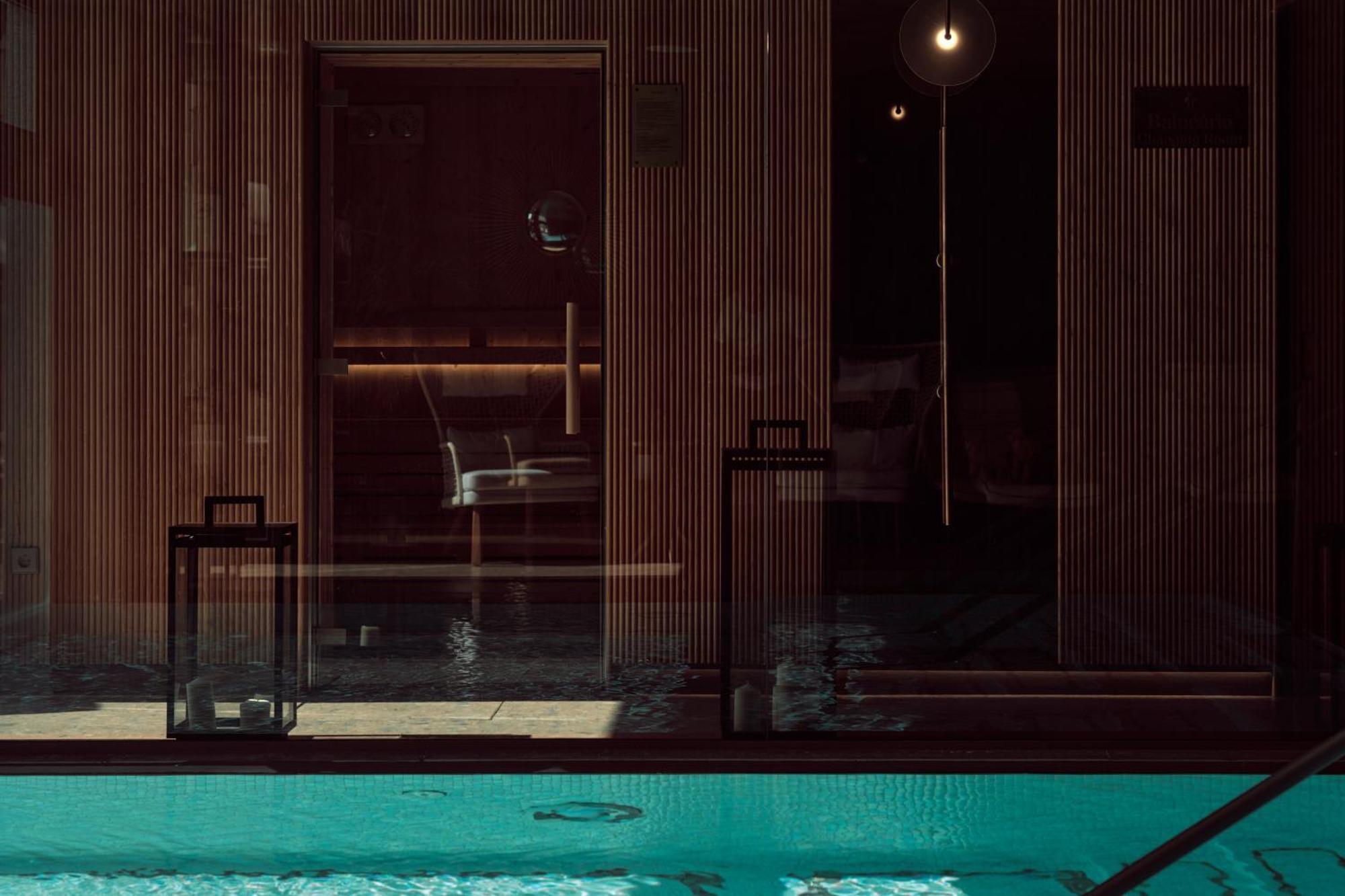 Ga Palace Hotel & Spa, A Xixth-Century Villa Porto Dış mekan fotoğraf The spa at The Standard East Village